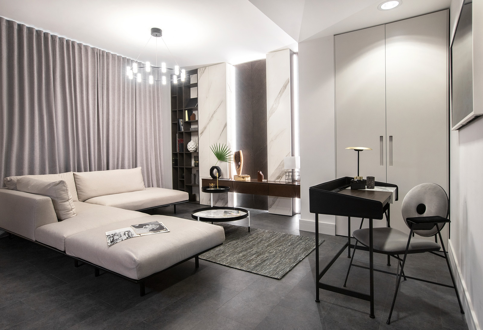 Giulia Novars — Новосибирск. ул.Орджоникидзе, 23 (м.«Площадь Ленина»)