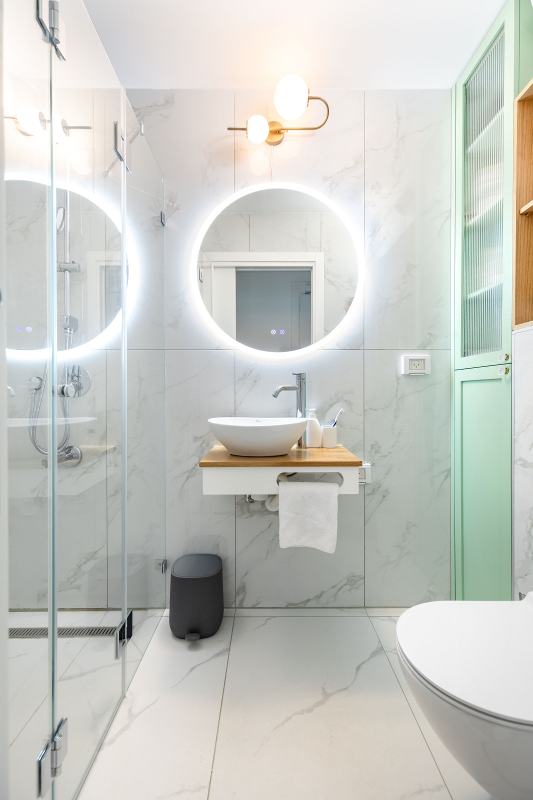 Маленькая ванная комната. Тель Авив