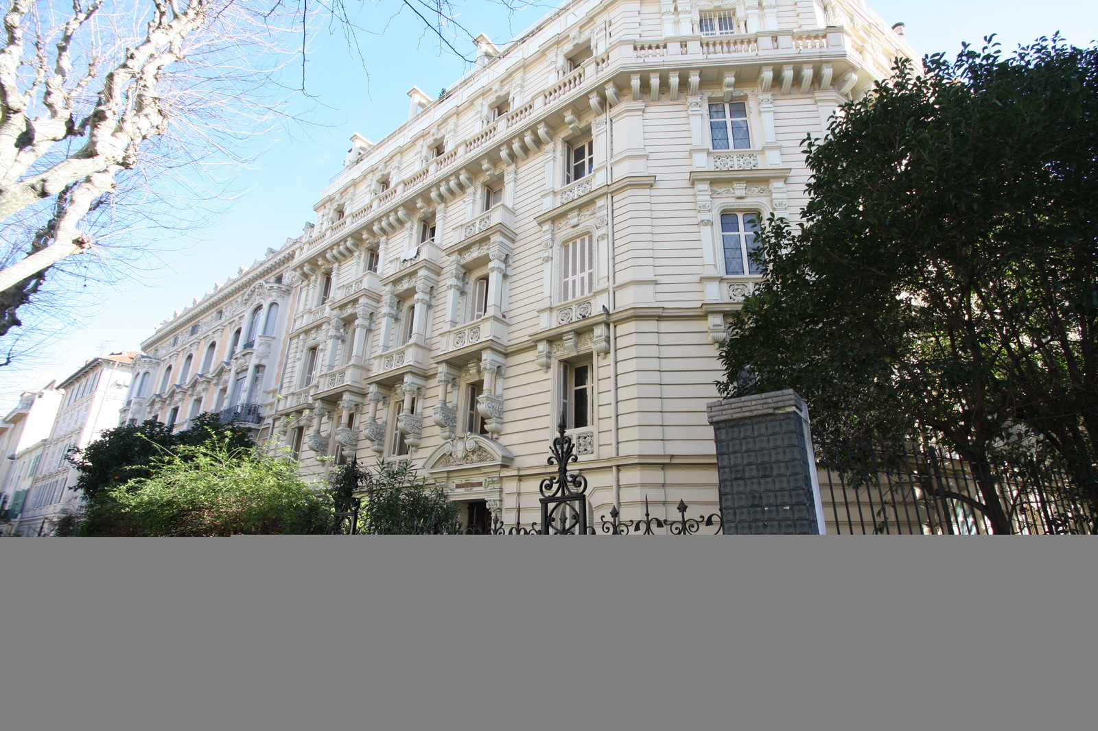 Апартаменты 236 кв.м. на бульваре Виктора Гюго. Ницца.