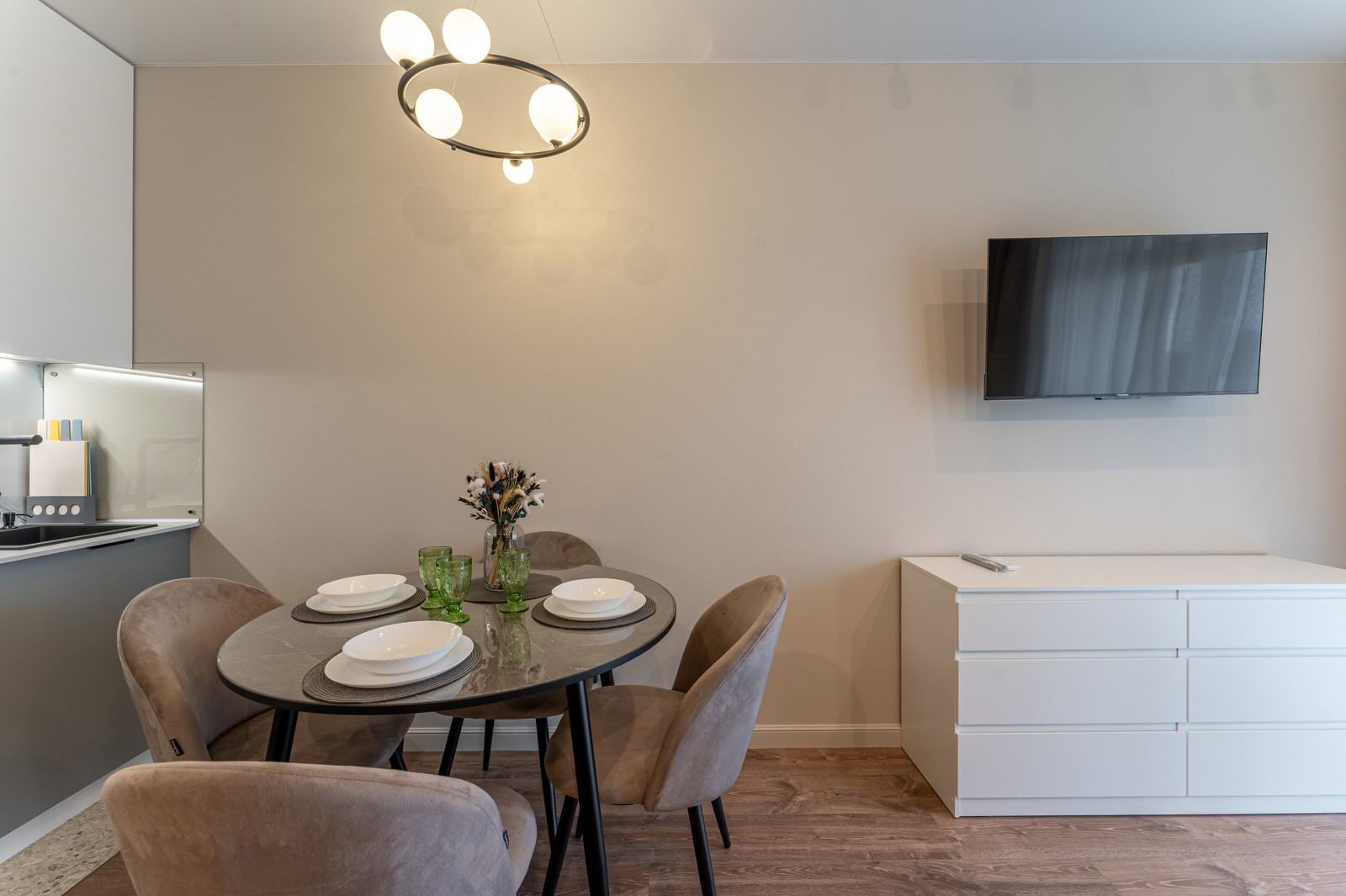 Студия для посуточной аренды в центре города Калининграда