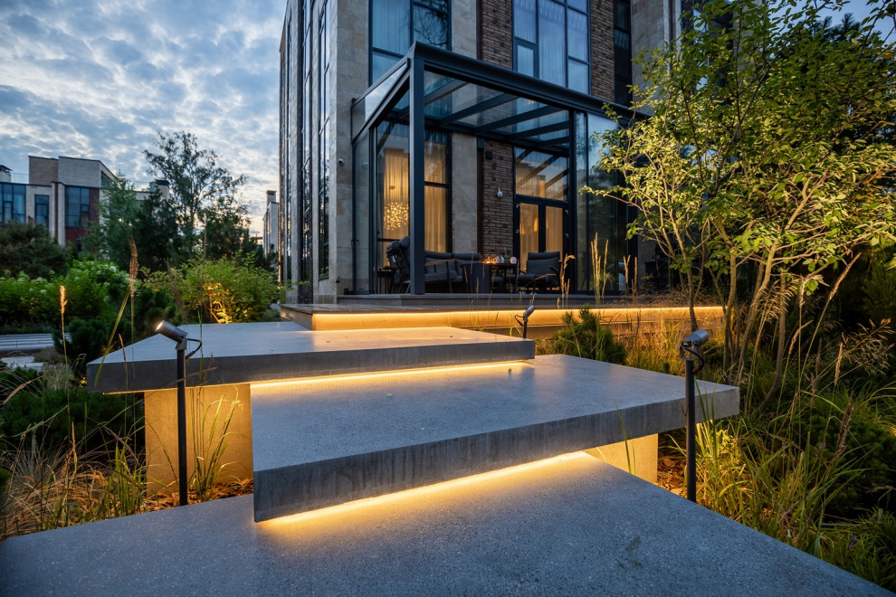 Освещение участка в таунхаусе Park Fonte