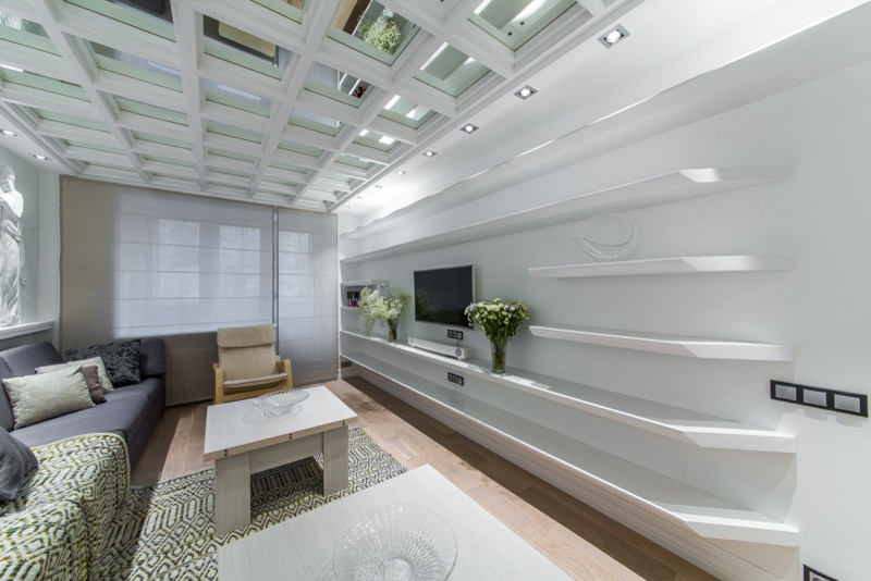 Квартирный вопрос. В греческом зале