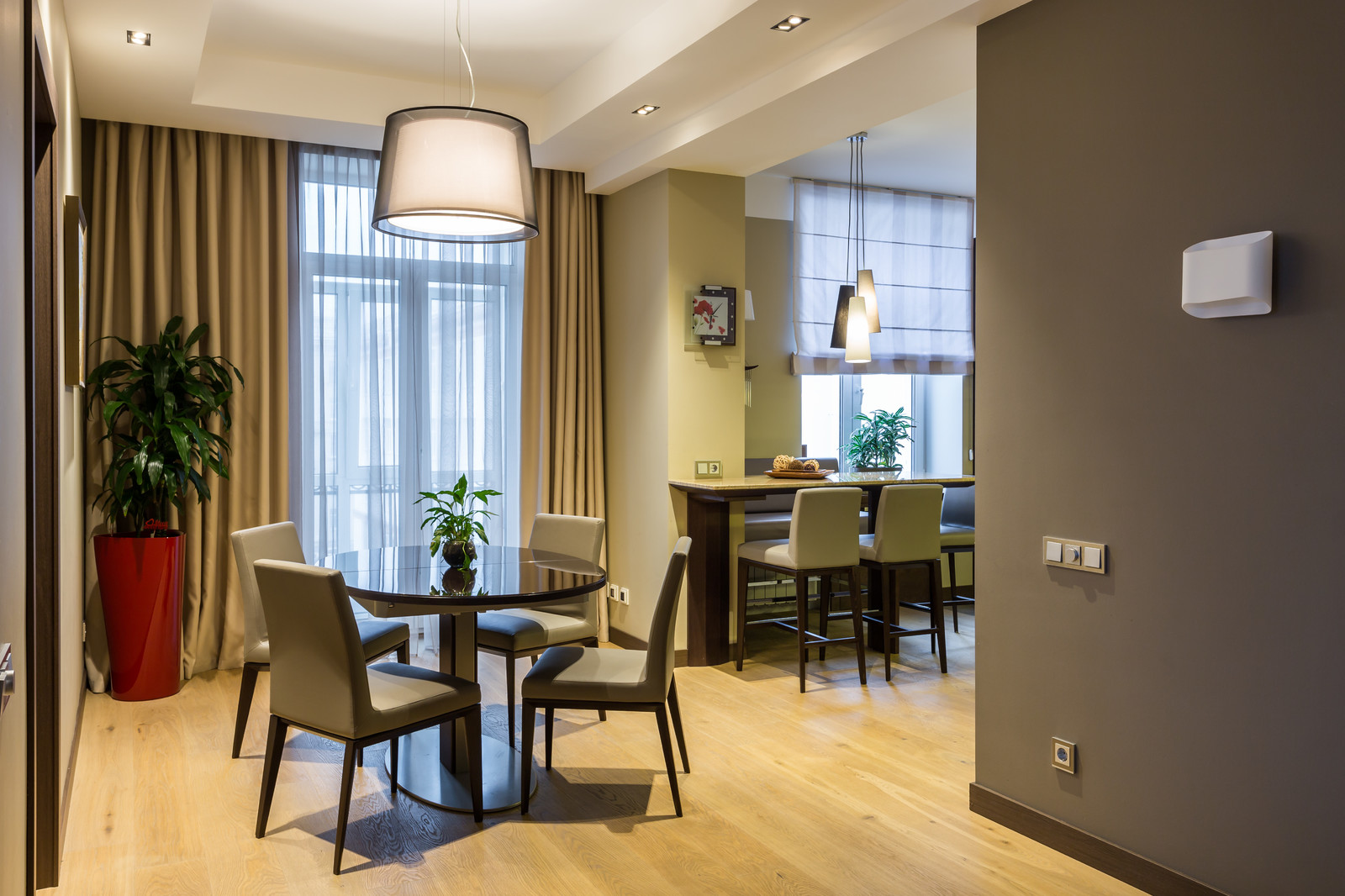 Обложка проекта: Проект на Ивановской улице