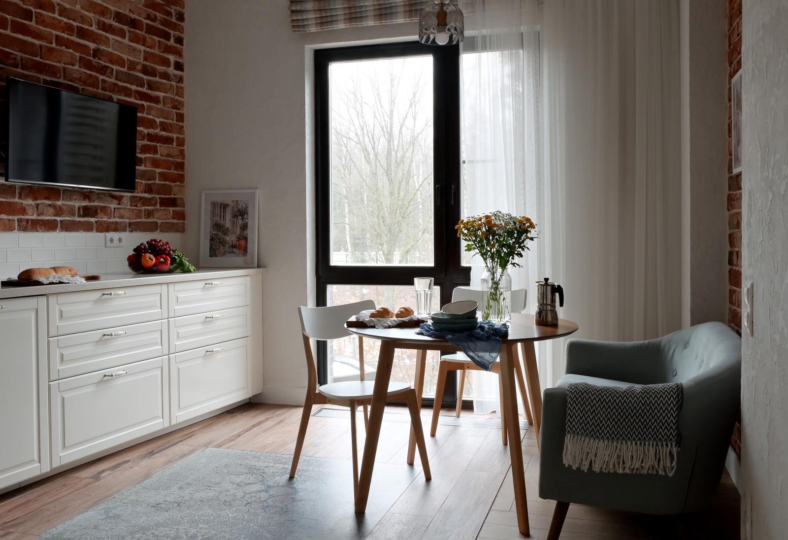 Обложка проекта: Просторная квартира с природными мотивами