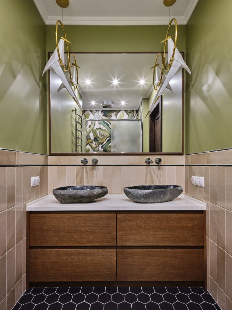 Яркий интерьер с антикварным декором