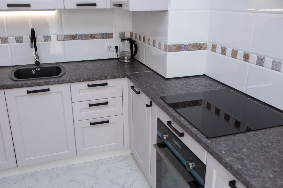 Кухня с котом