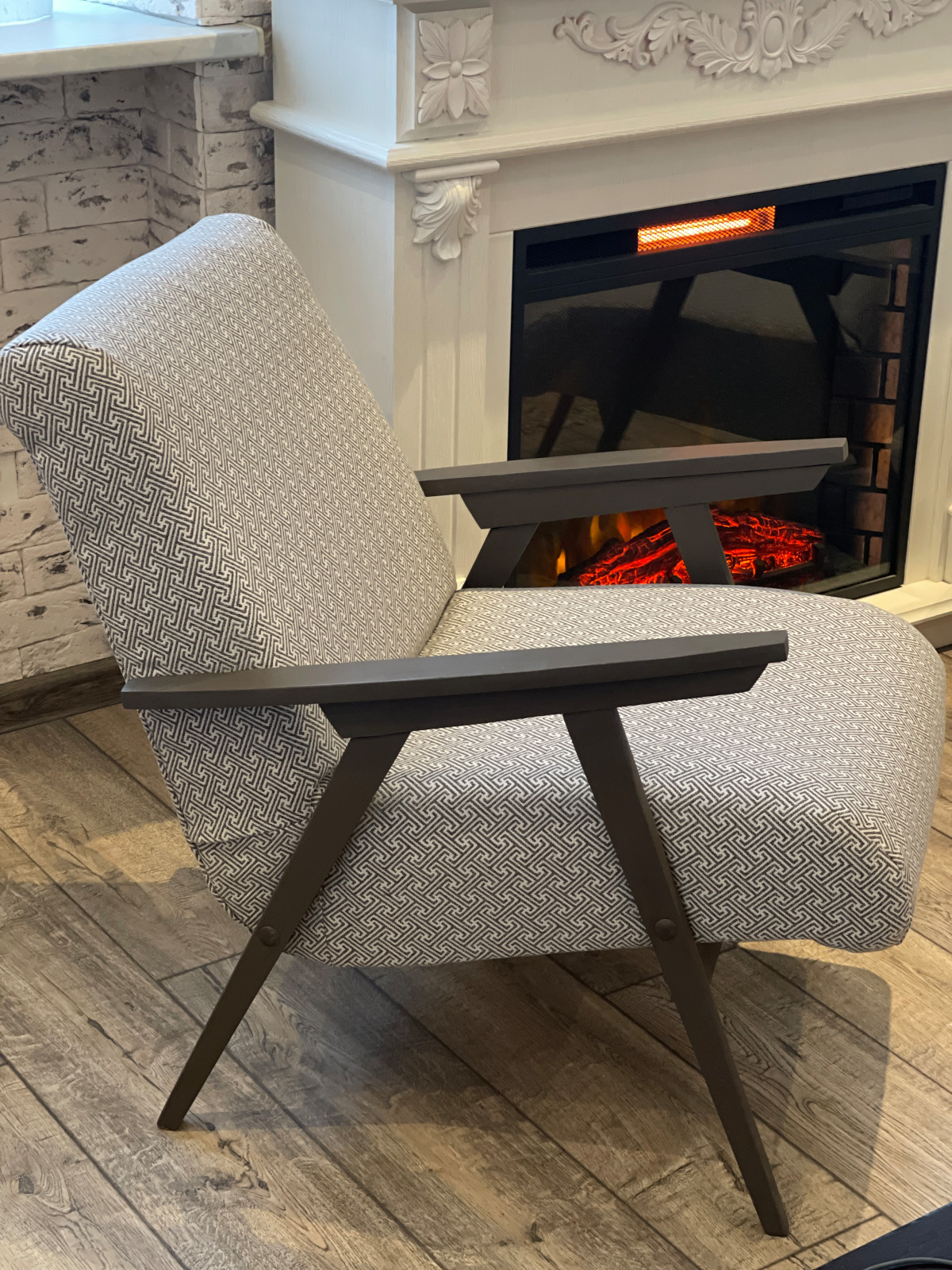 Работы нашей студии -стулья и кресла