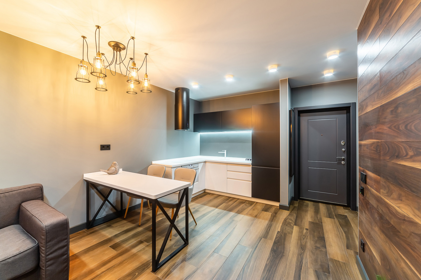 Современный интерьер в элементами лофта в Сочи