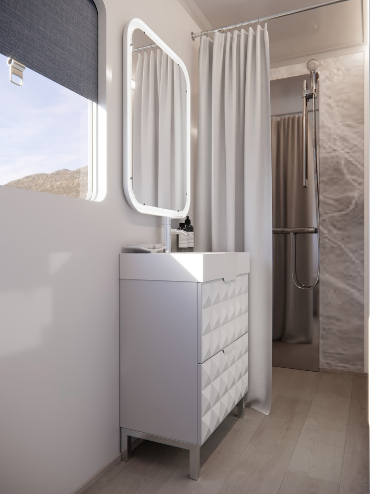 Houseboat 2020