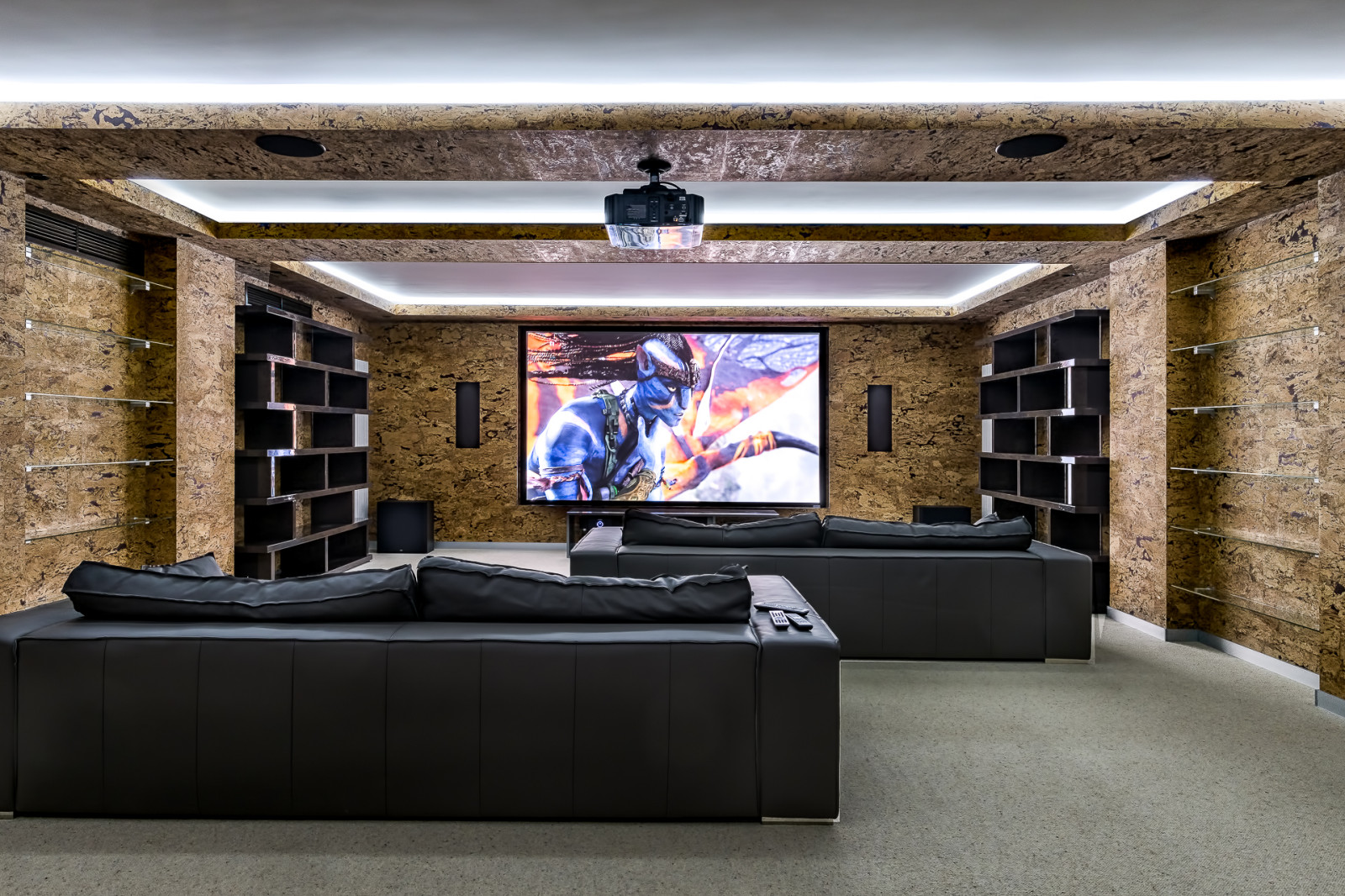 Просторный загородный дом в современном стиле