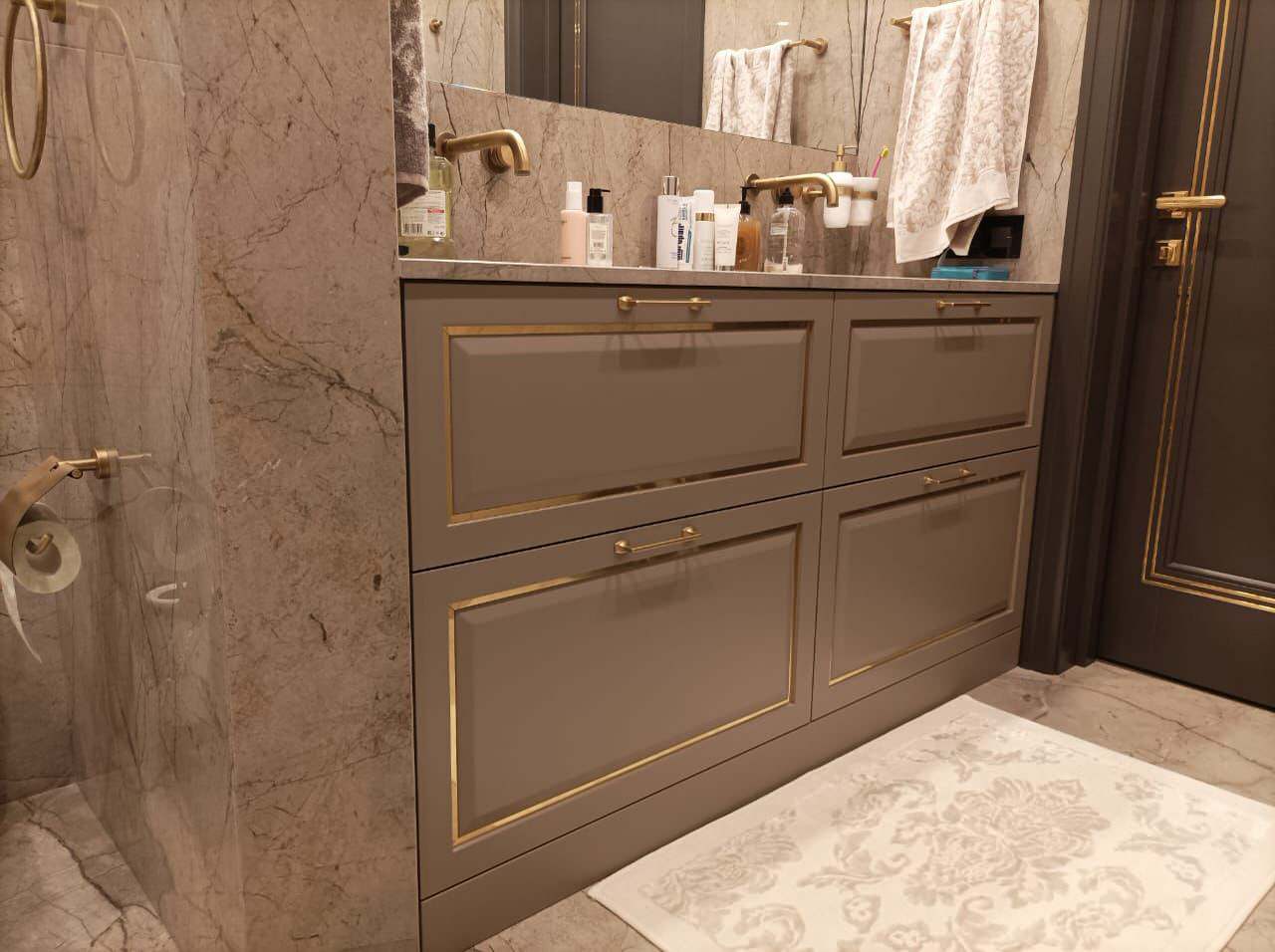 Мебель для ванной и су