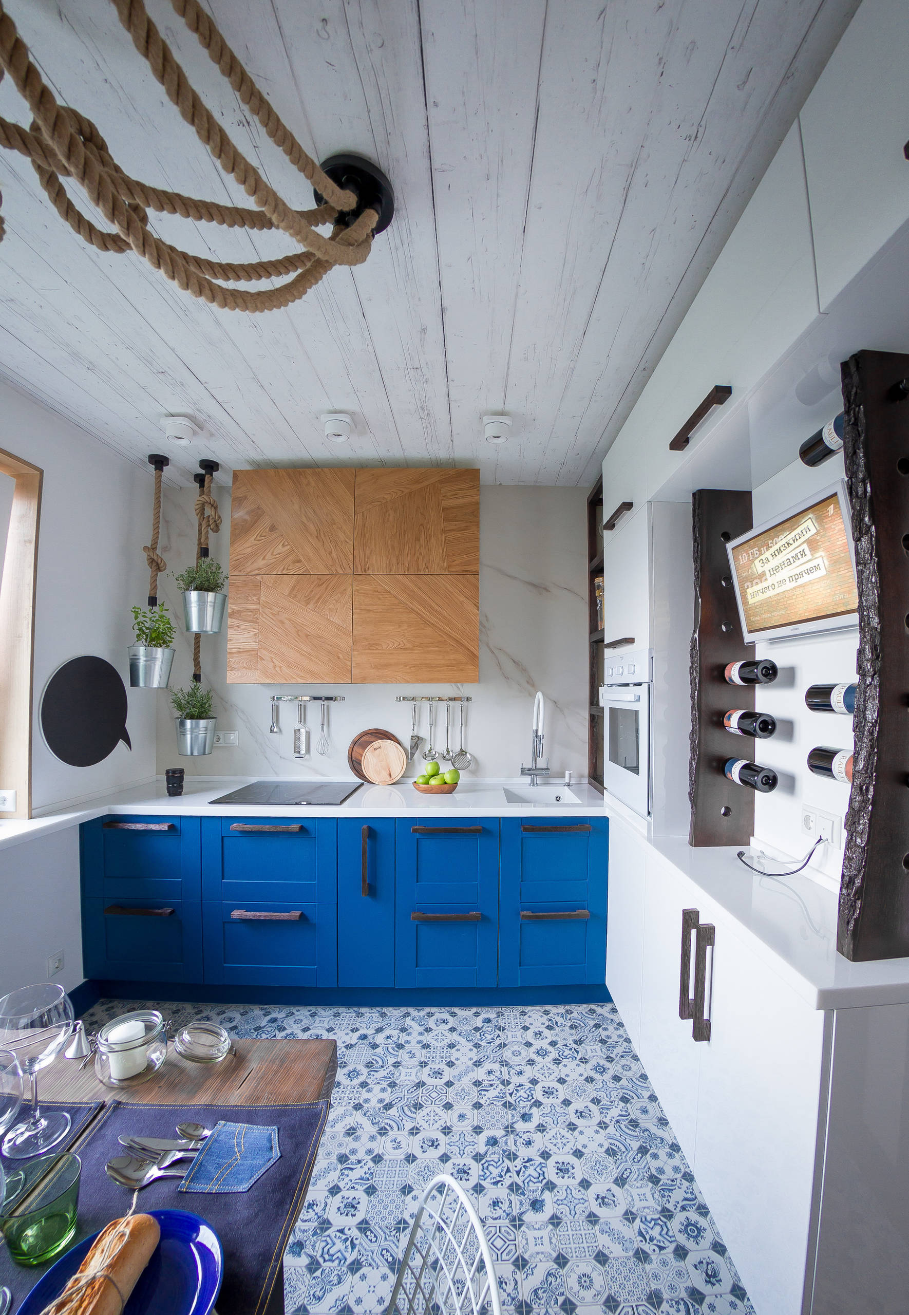 Проект недели: Необычная кухня в обычном панельном доме