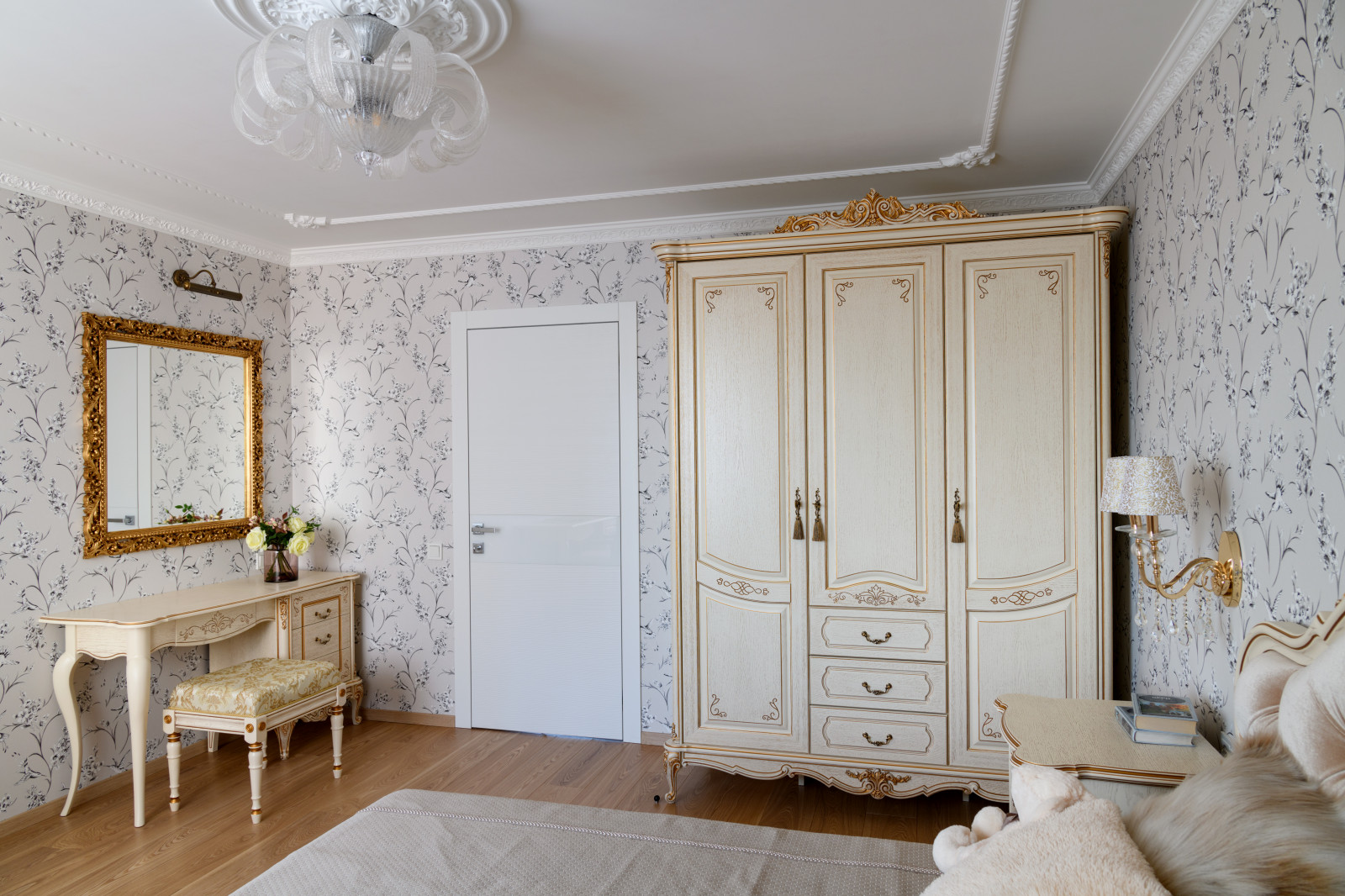 Стильная черно-белая квартира в Новосибирске