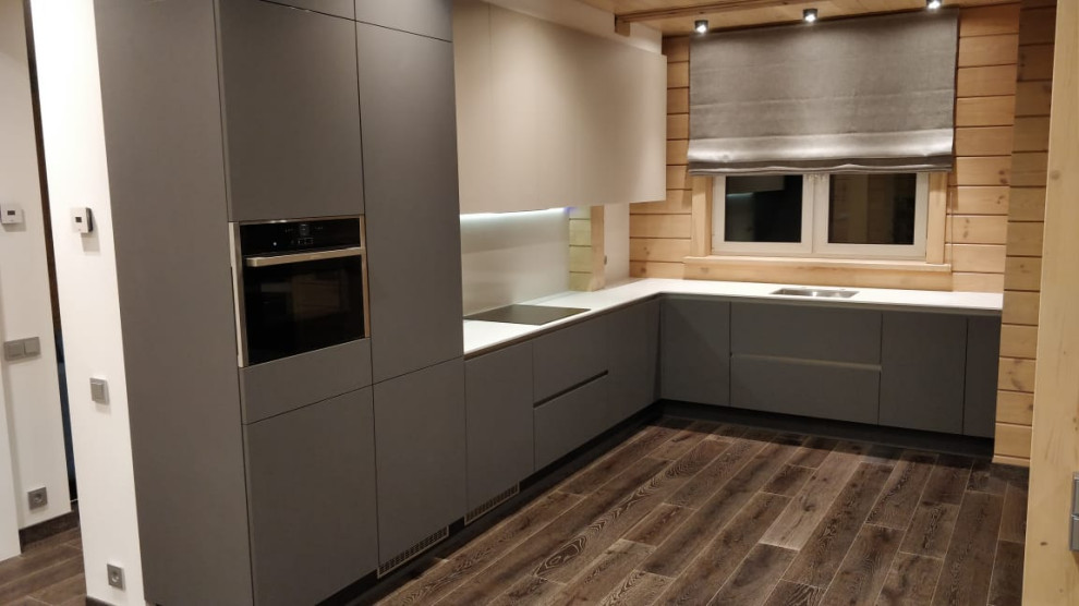 Обложка проекта: Кухня с фасадами Fenix