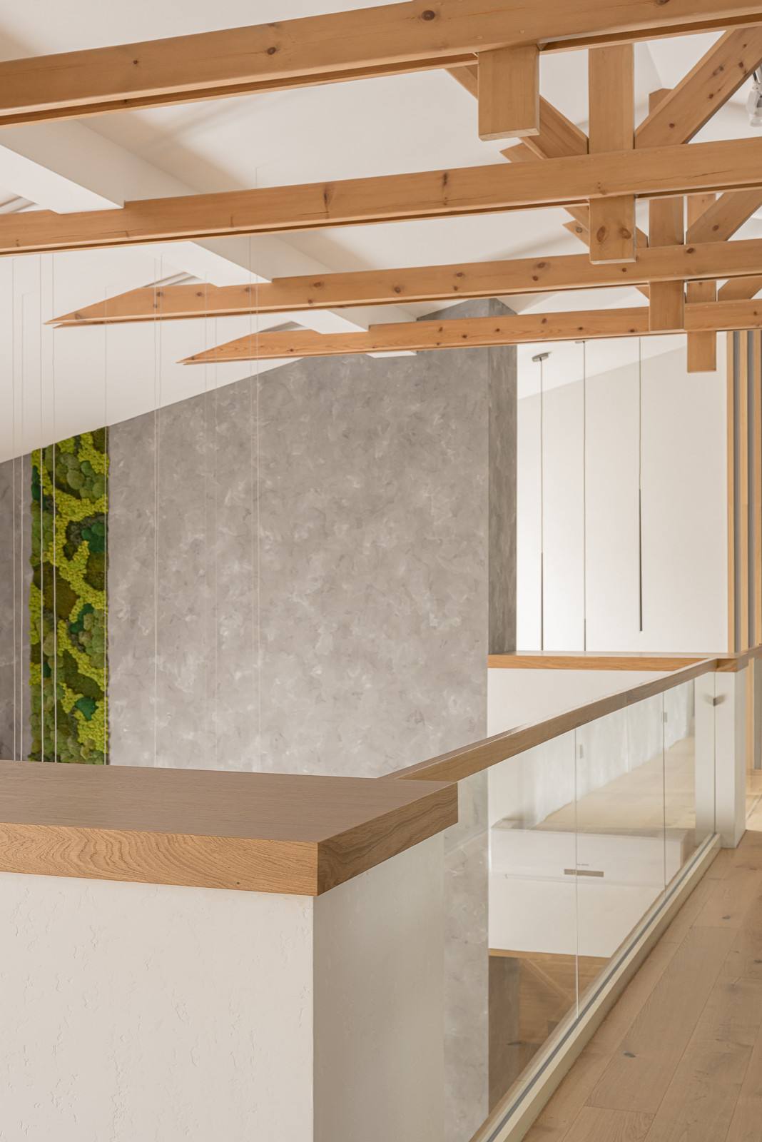 Мебельное наполнение загородного дома. "Родовое гнездо" отца и двух сыновей.