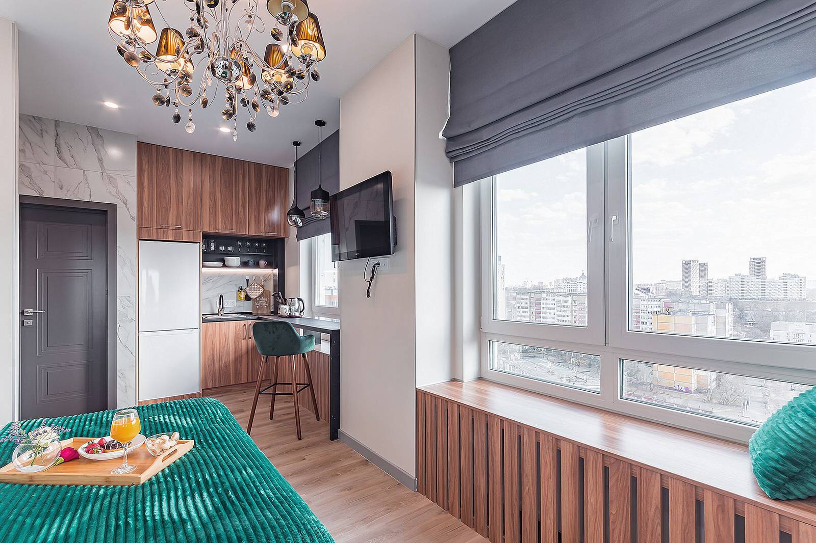 "Изумрудная роскошь" - номер в апарт-отеле KM TOWER