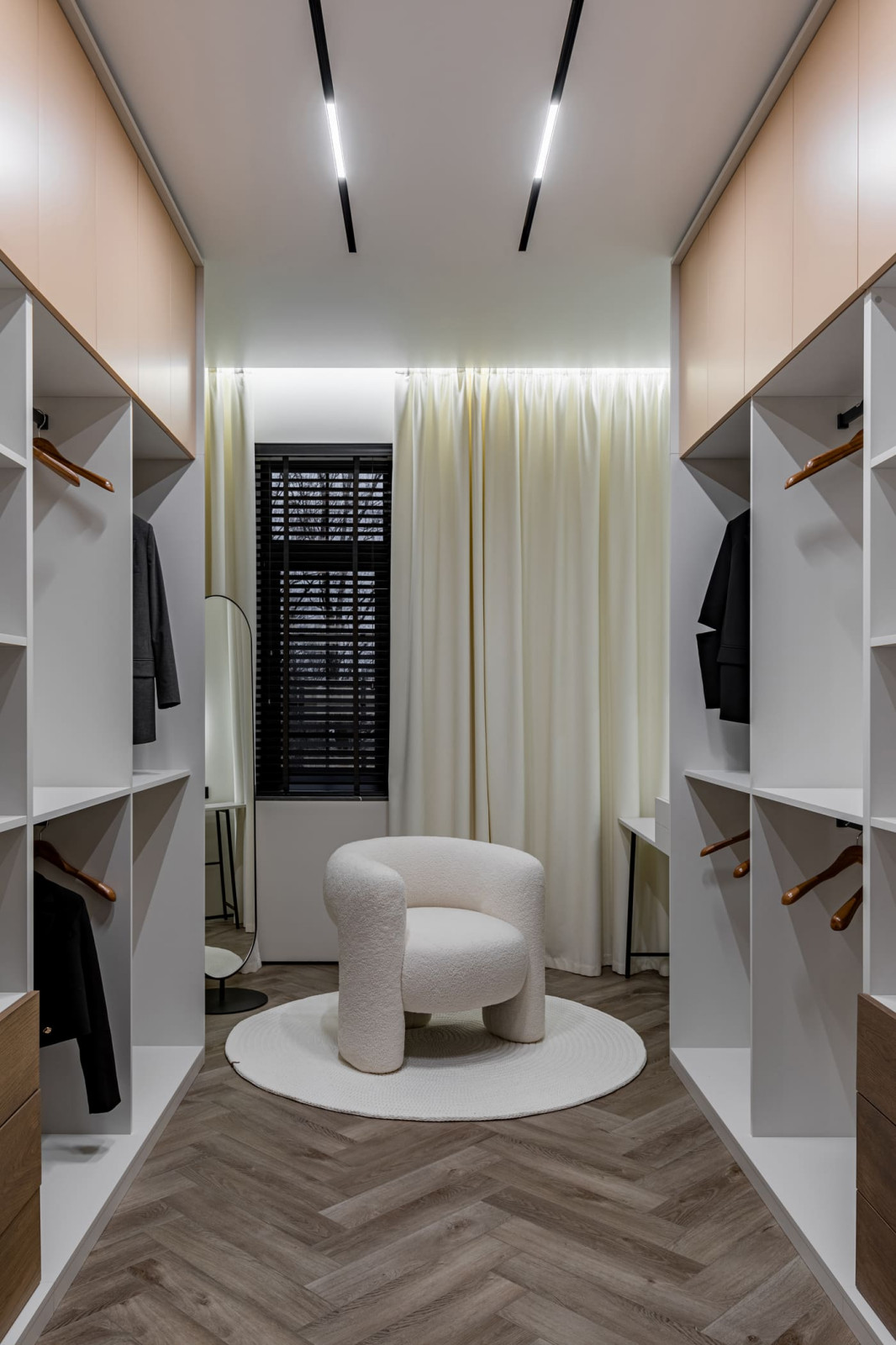 ДОМ "БАВАРИЯ"