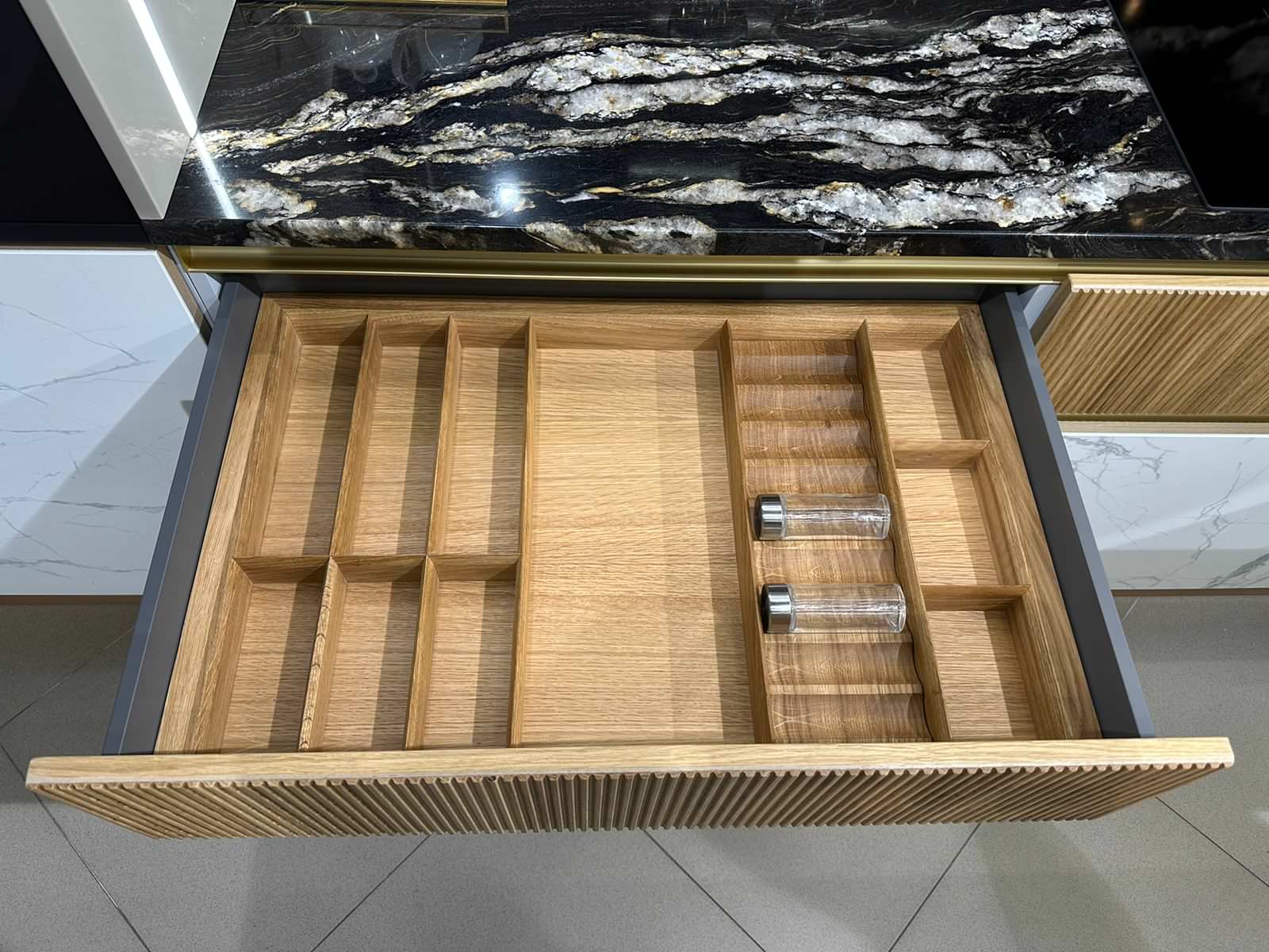 Обложка проекта: Премиальные системы хранения для салона "Кухни ДРИАДА"