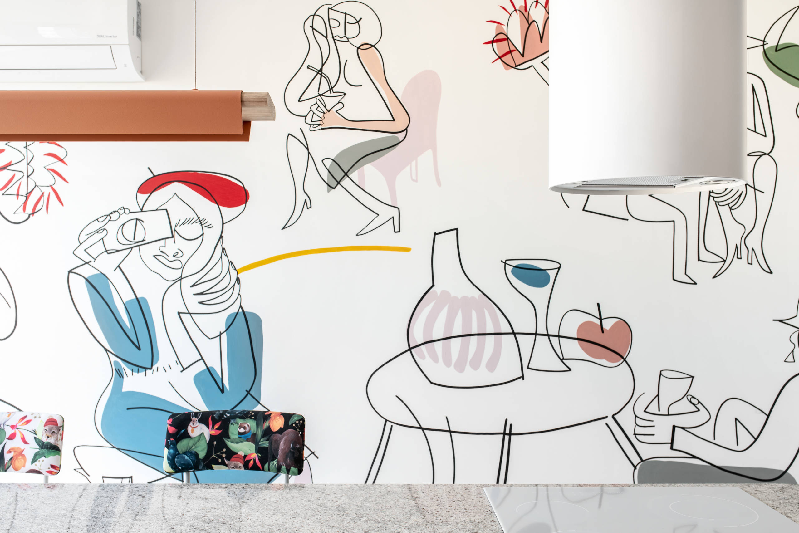 Houzz Украина: Квартира с окном из спальни в ванную