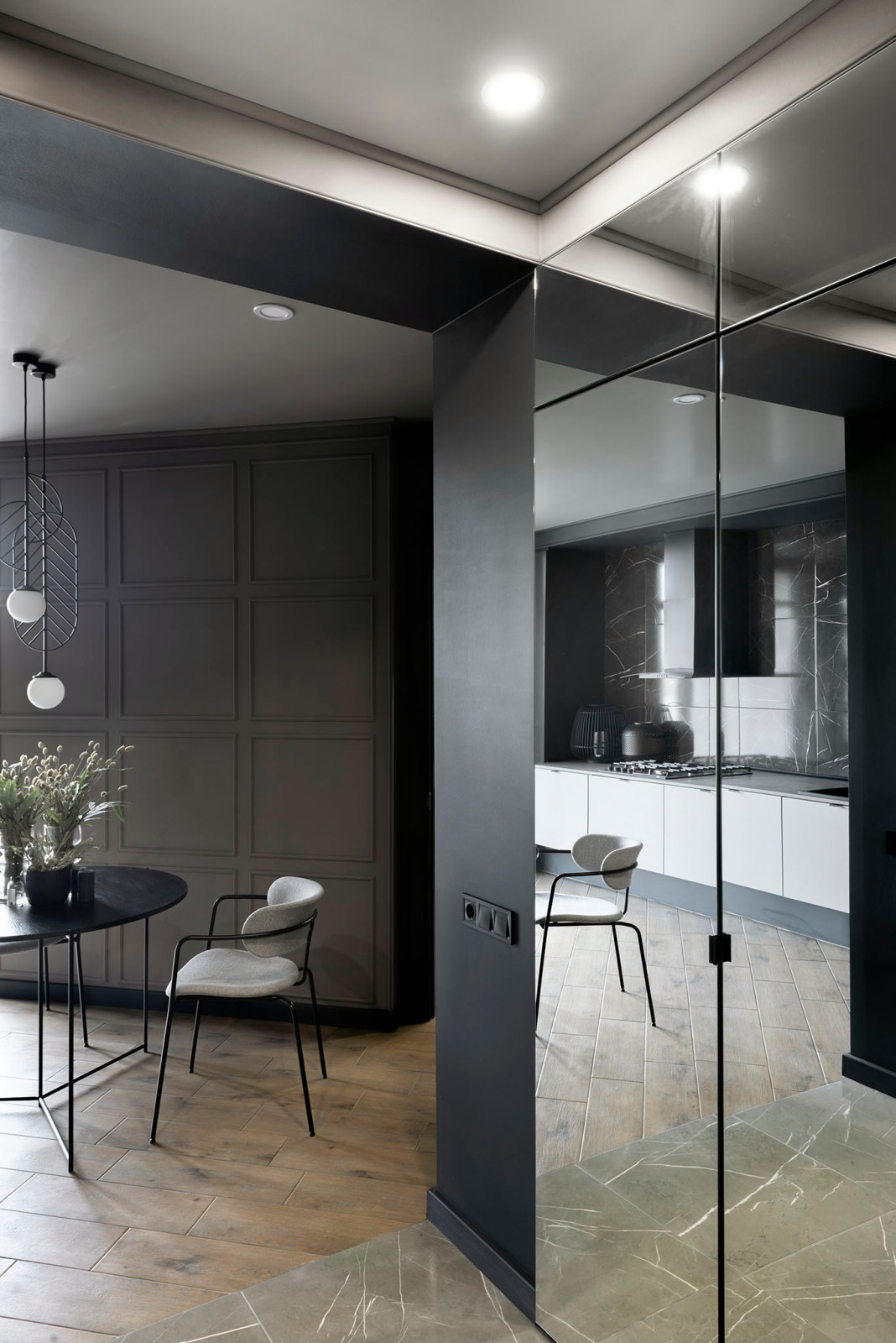 Обложка проекта: Черный и антрацит: проект не для широкой аудитории