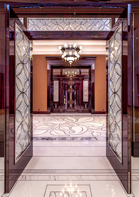 Гравировка на просветленном стекле. Москва.