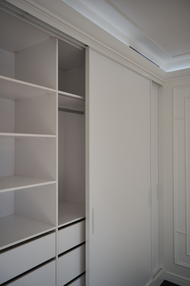 Белый шкаф-купе raumplus