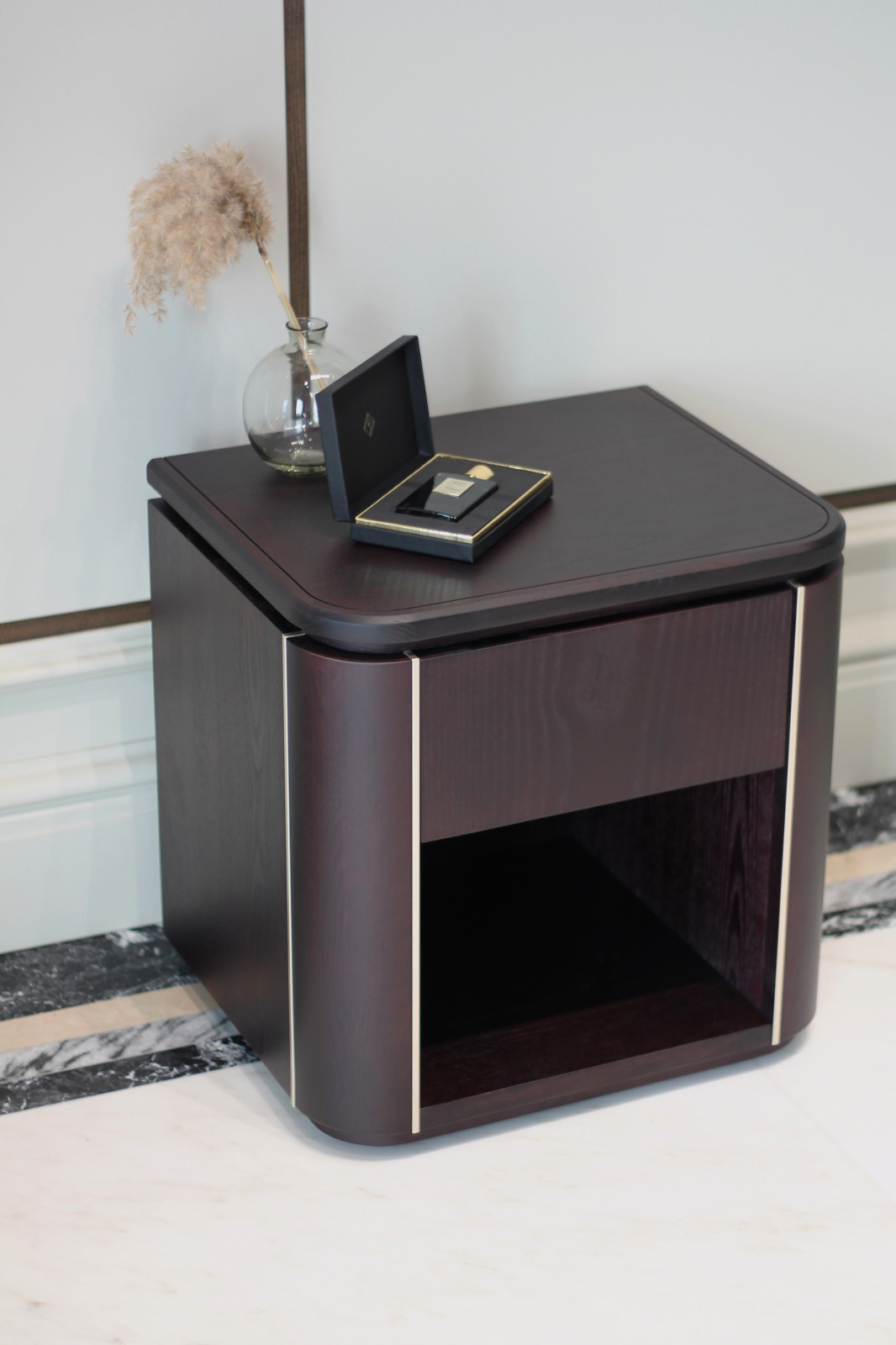 Прикроватная тумба Luna