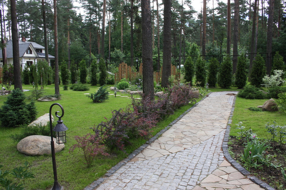 Реализация ландшафтного проекта в сосновом лесу