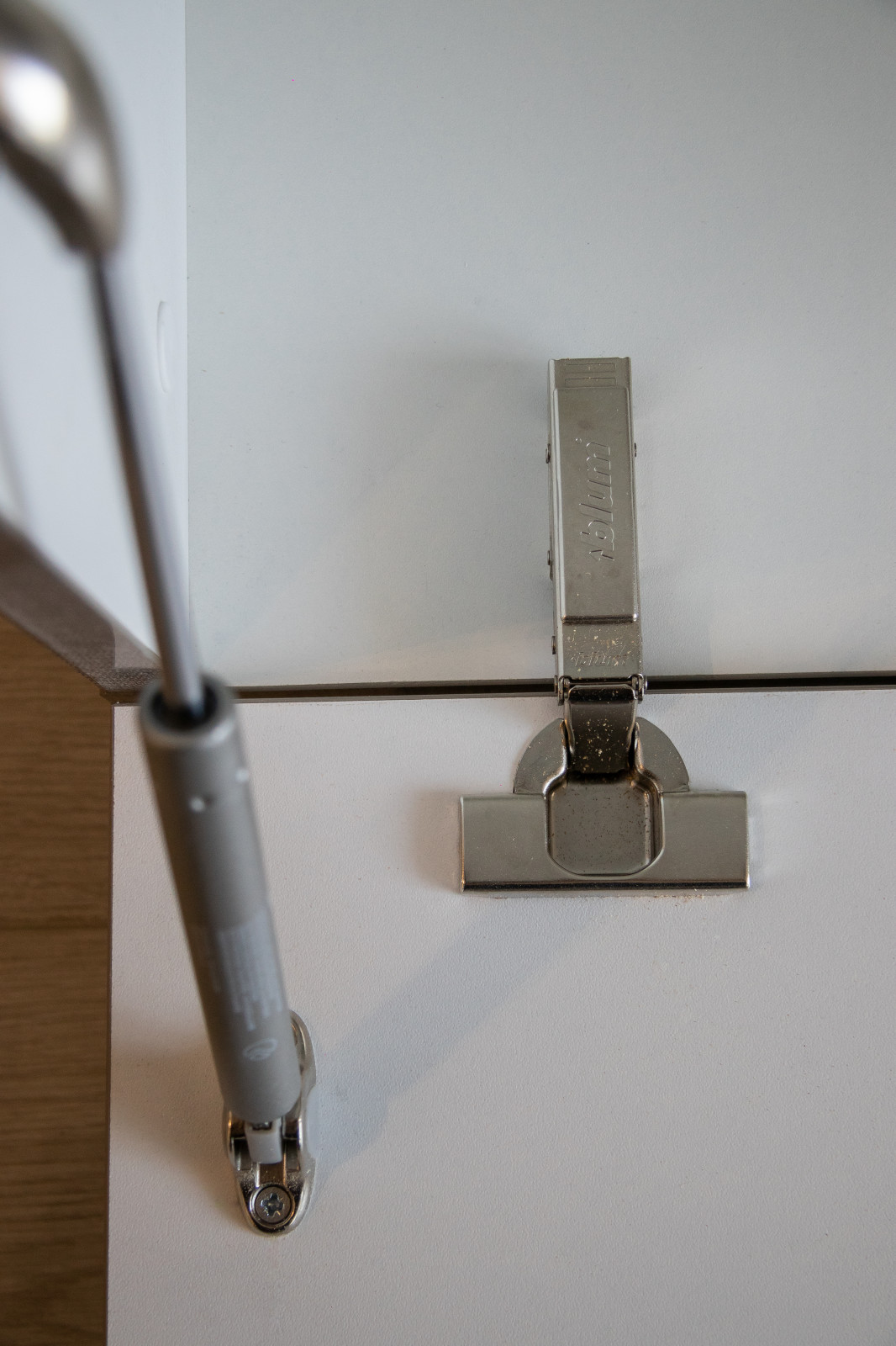 Тумба под ТВ со встроенным камином