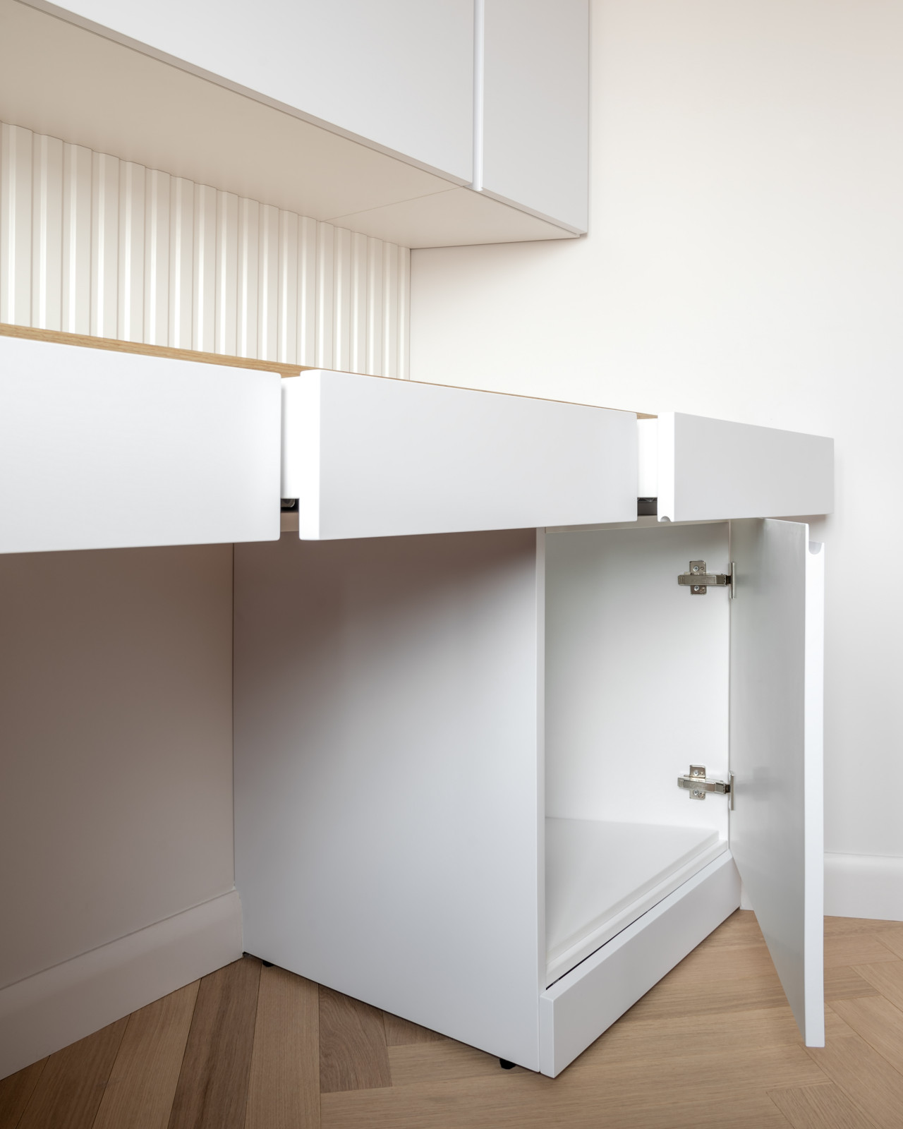 Обложка проекта: Детская комната с гардеробной