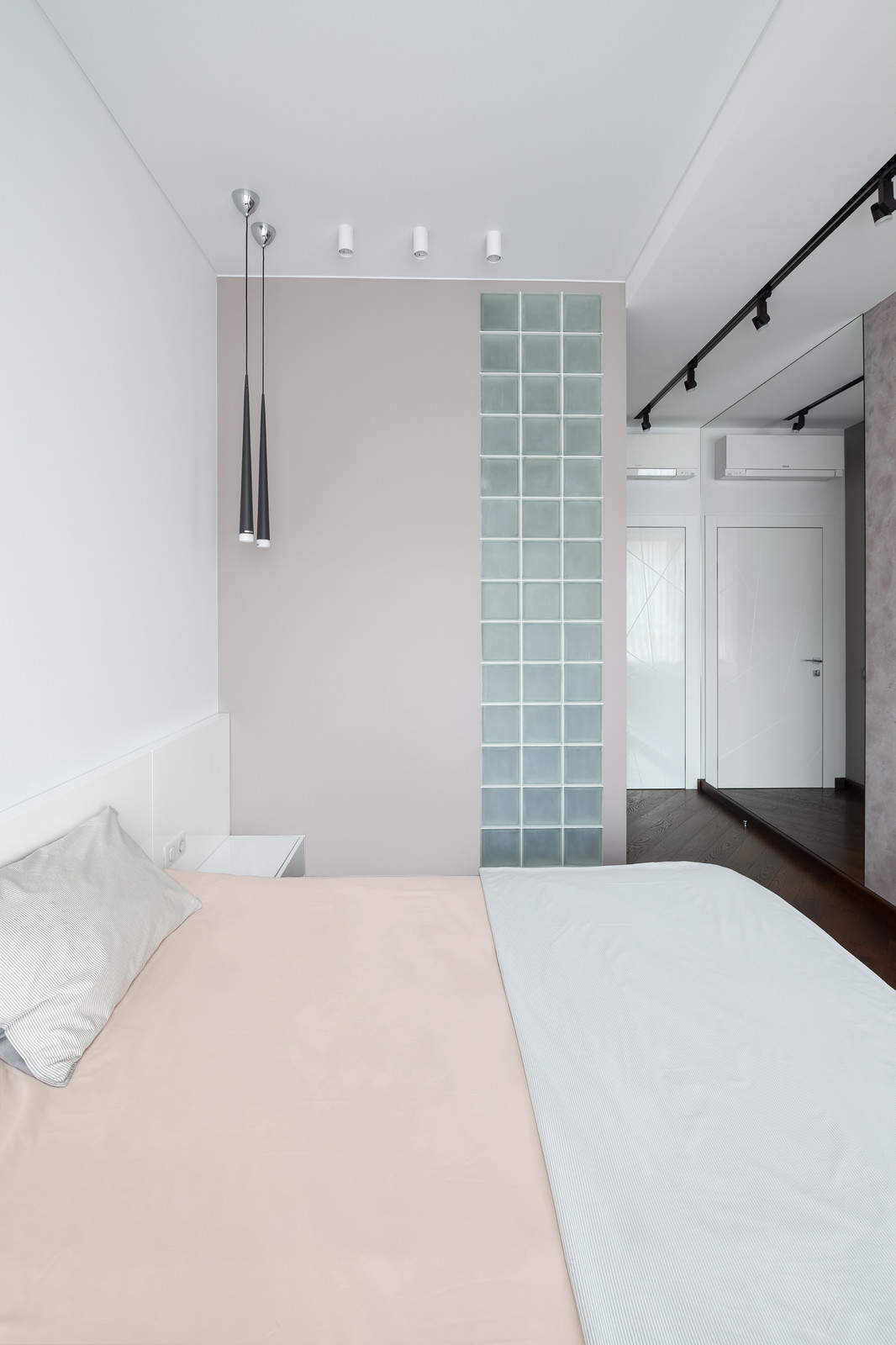 Светлый минимализм