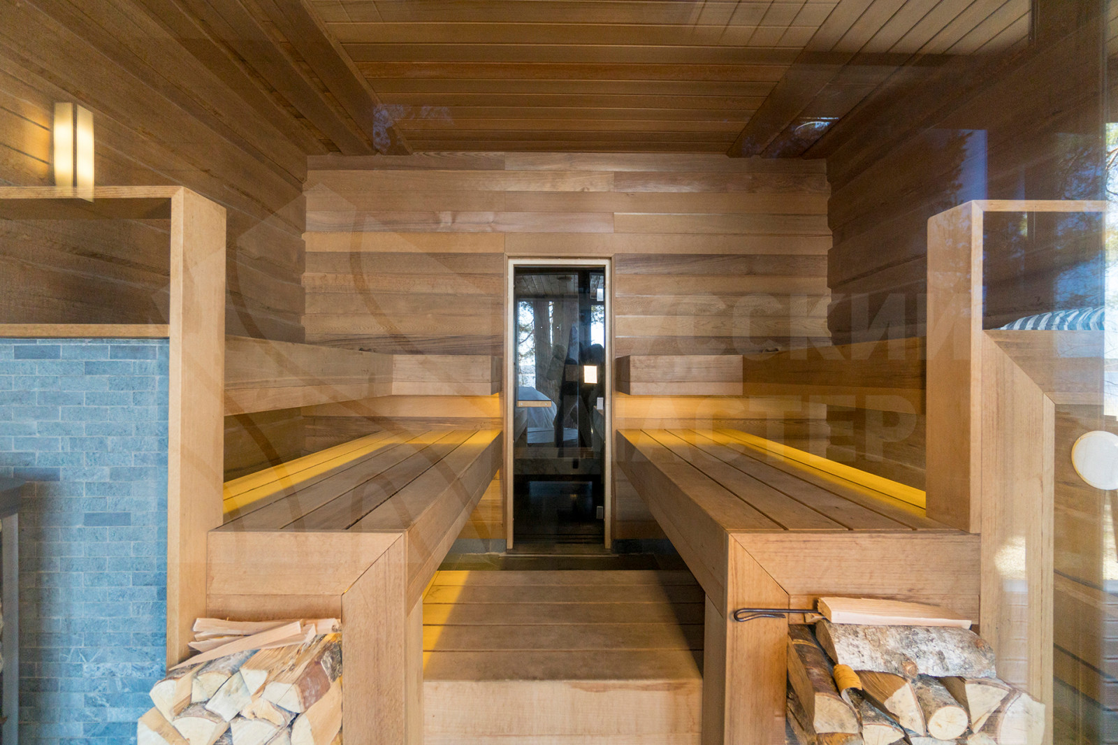 Одноэтажный дом в современном стиле с уютной сауной