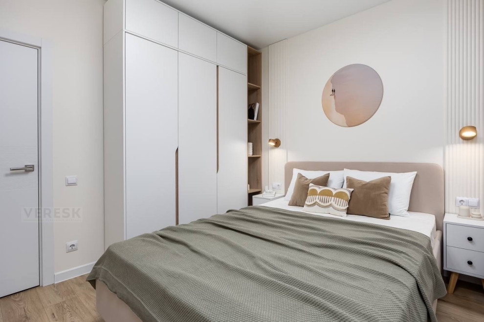 Распашные шкафы