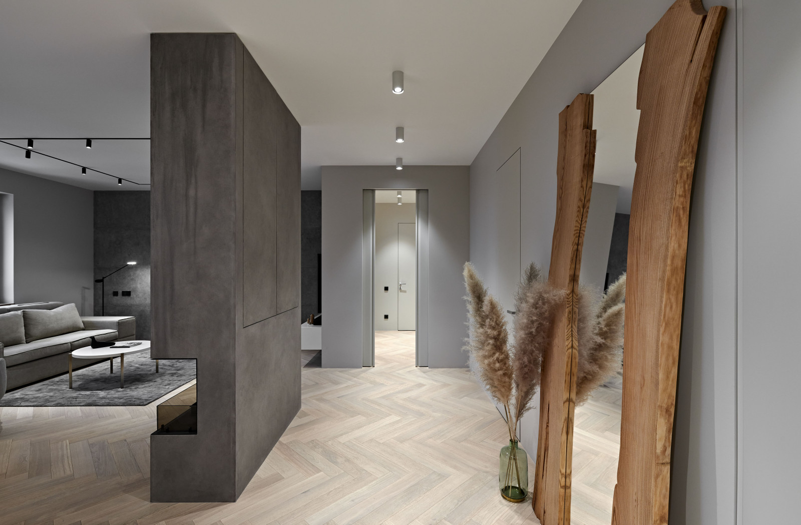 Каминная застройка. Раздвижные межкомнатные двери. Кофейный стол. Подвесная тумб