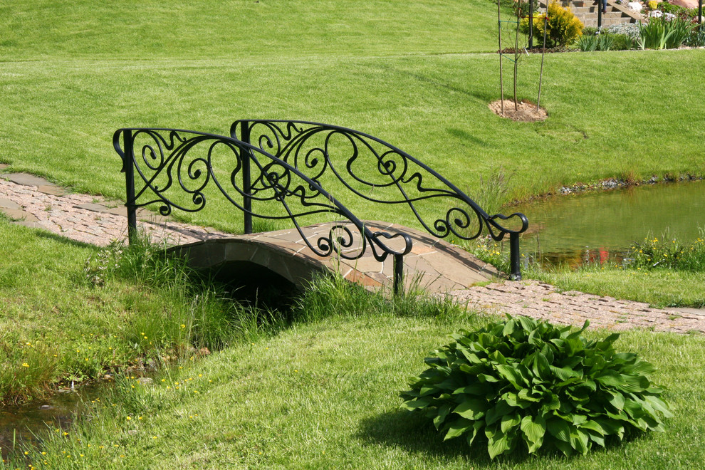 Бетонный мостик