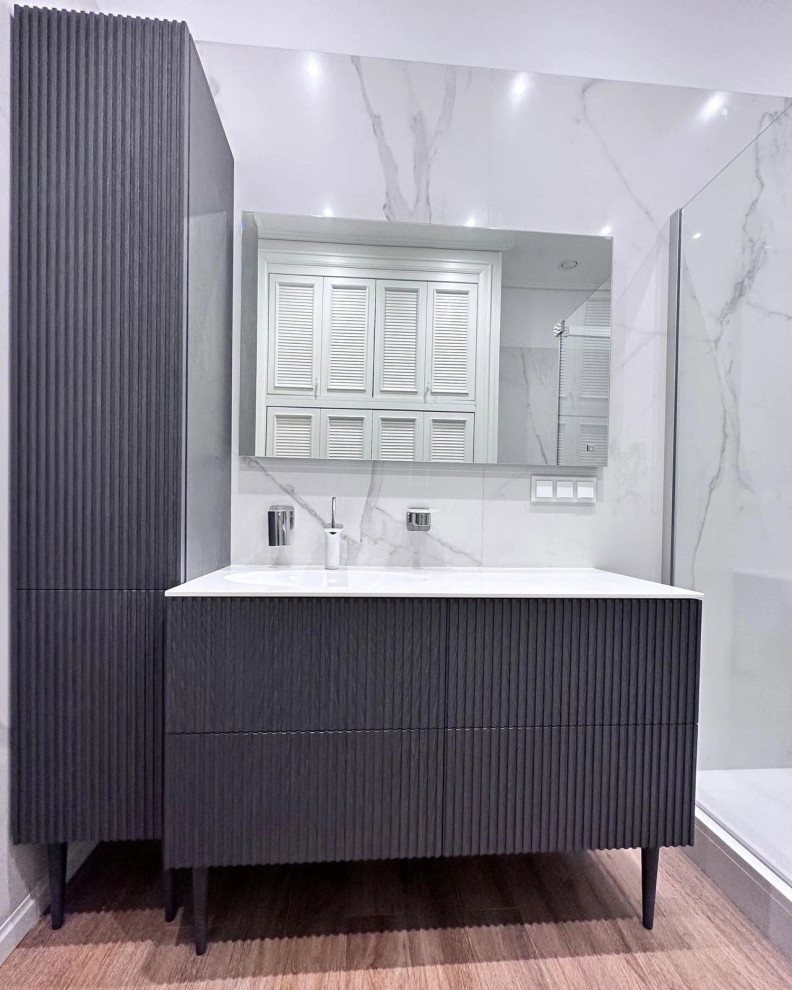 Комплект мебели для санузла по индивидуальному заказу