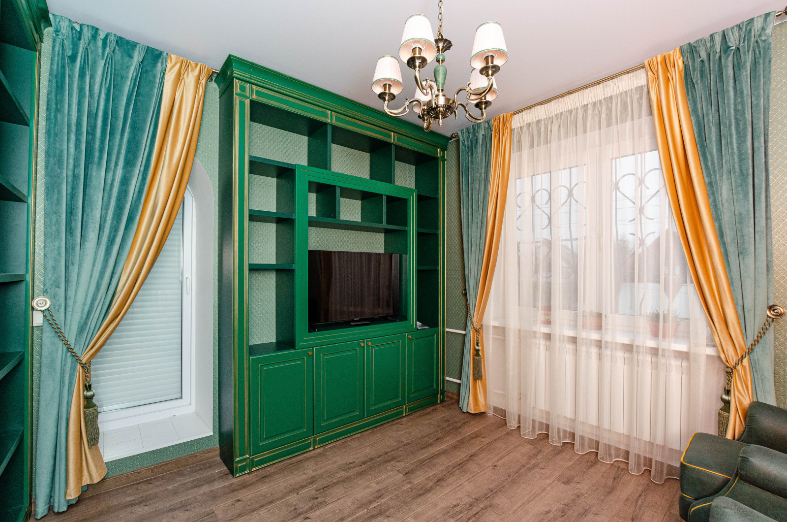 Обложка проекта: Шторы в доме