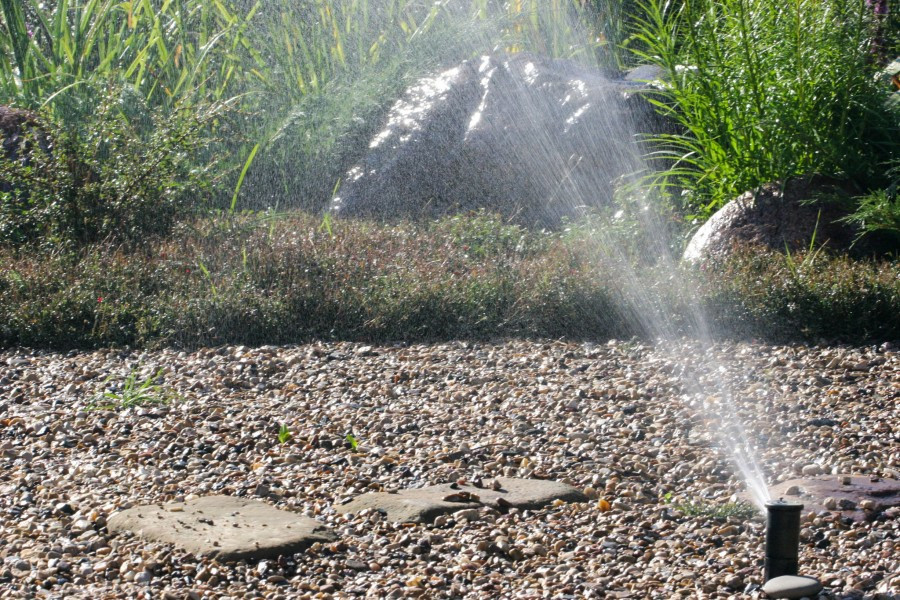 Полив в саду. Подмосковье.