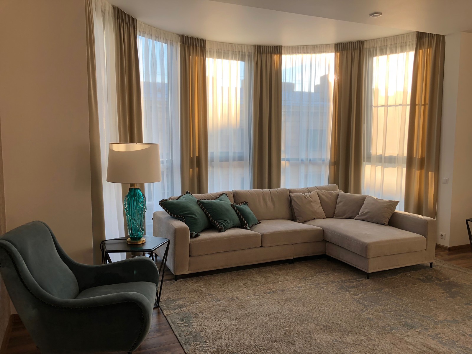 Обложка проекта: Текстильное оформление интерьеров. Шторы,карнизы,светозащита.