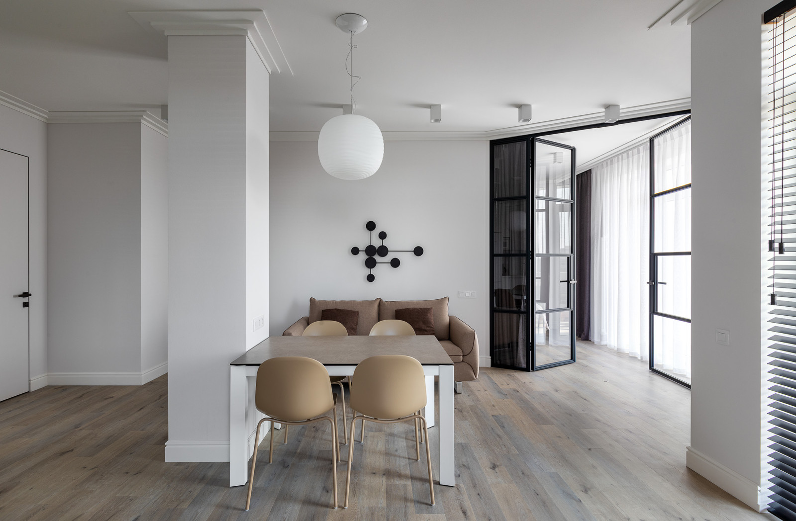 Интерьер квартиры "White culture"