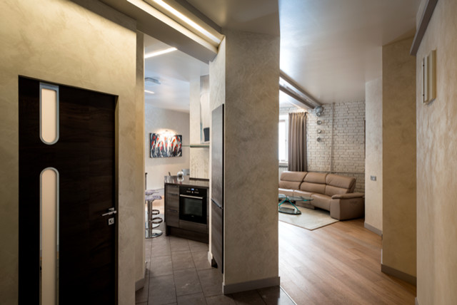 Серая зеркальная квартира