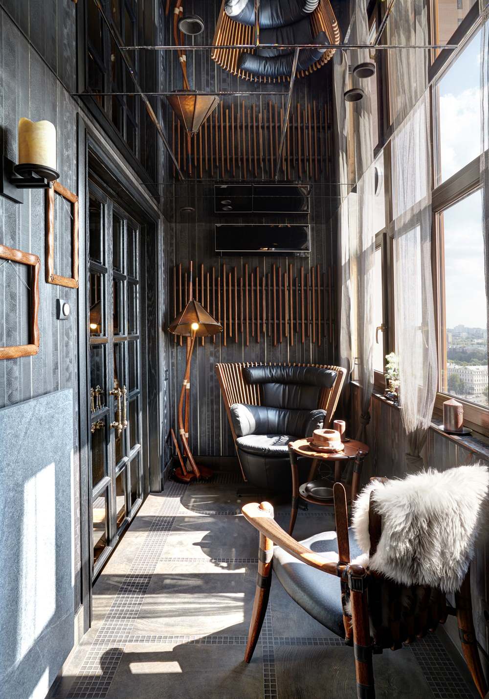 Квартира на набережной