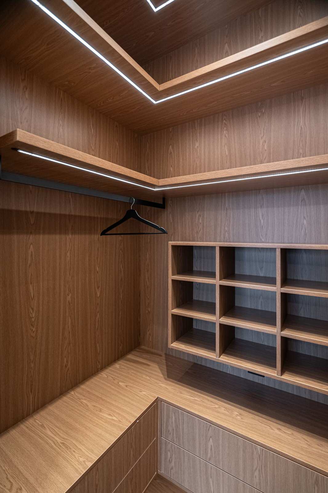 Серый минимализм | 58 кв.м.