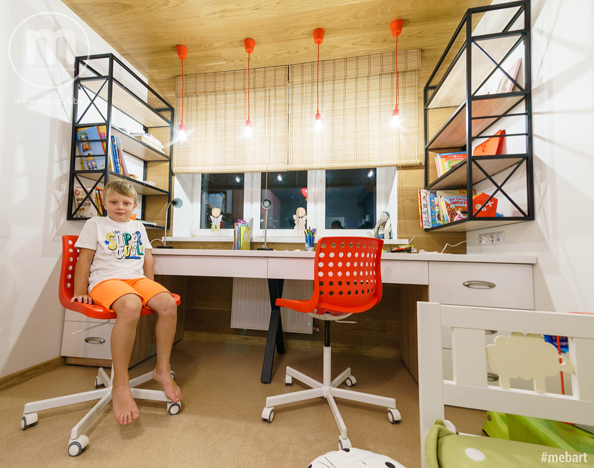 Стол для двоих детей