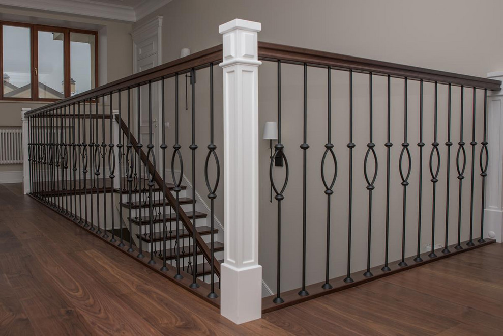 Столярные изделия в коттедж : лестницы, мебель, двери и тд.