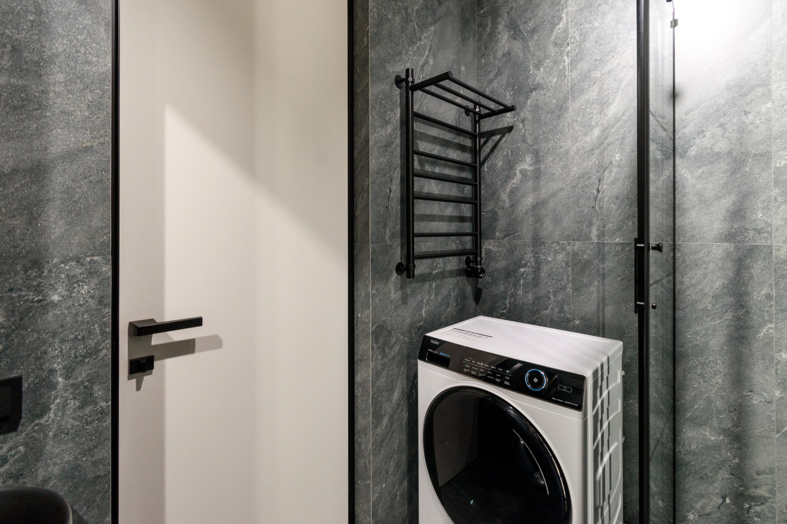 Студия в современном, минималистичном стиле