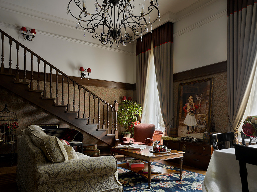 Houzz тур: Квартира в Воронеже — в купеческом доме конца XIX века