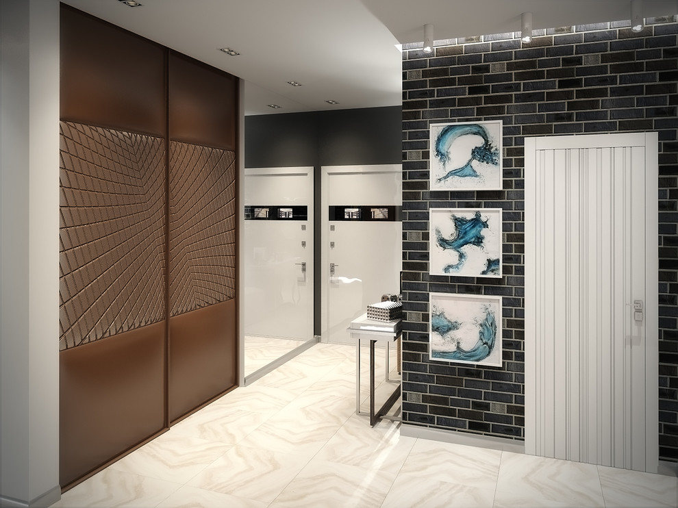 Прихожая, вид на входную дверь