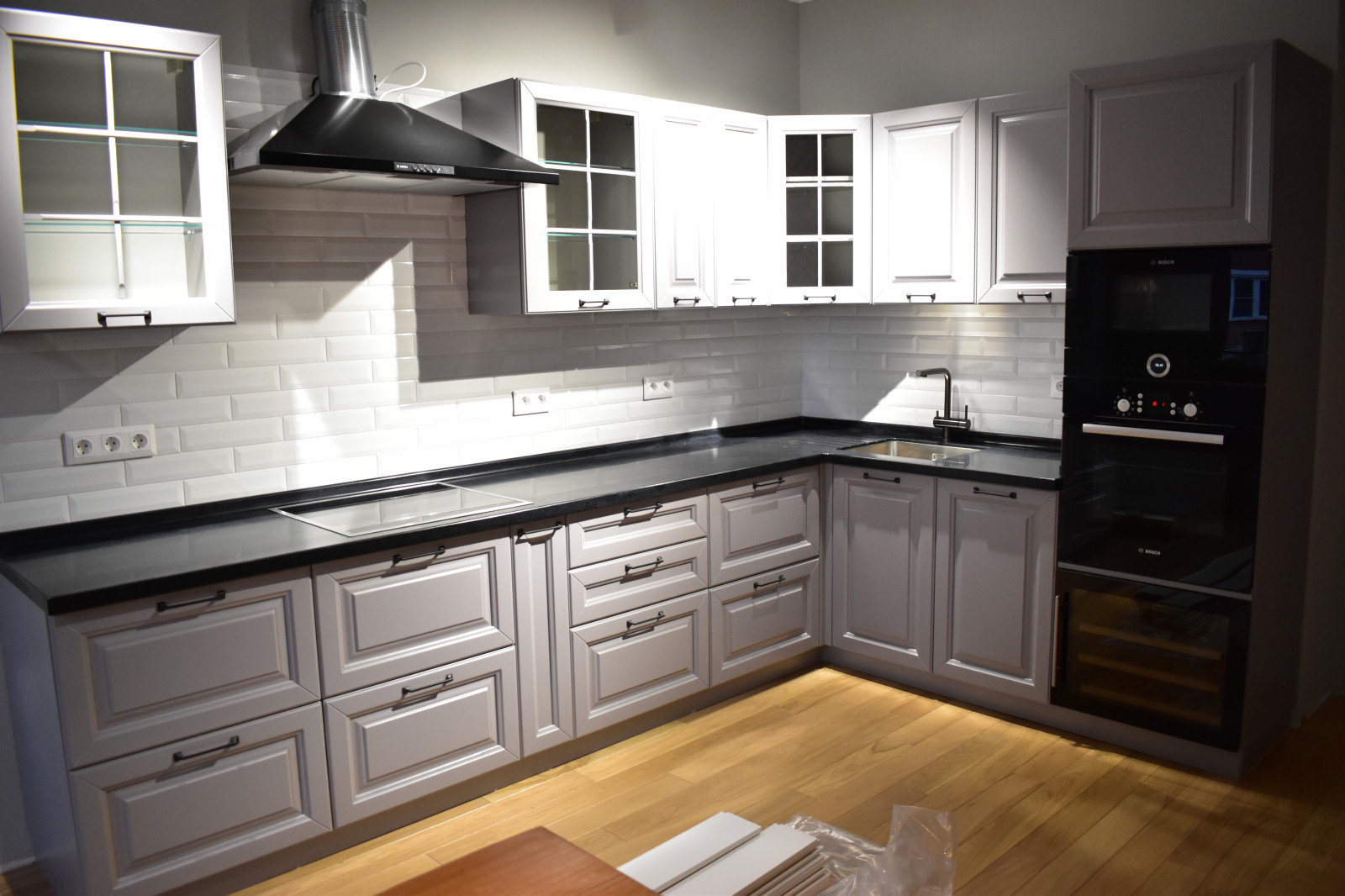 Обложка проекта: Кухня ЭКО массив бука с акриловой столешницей