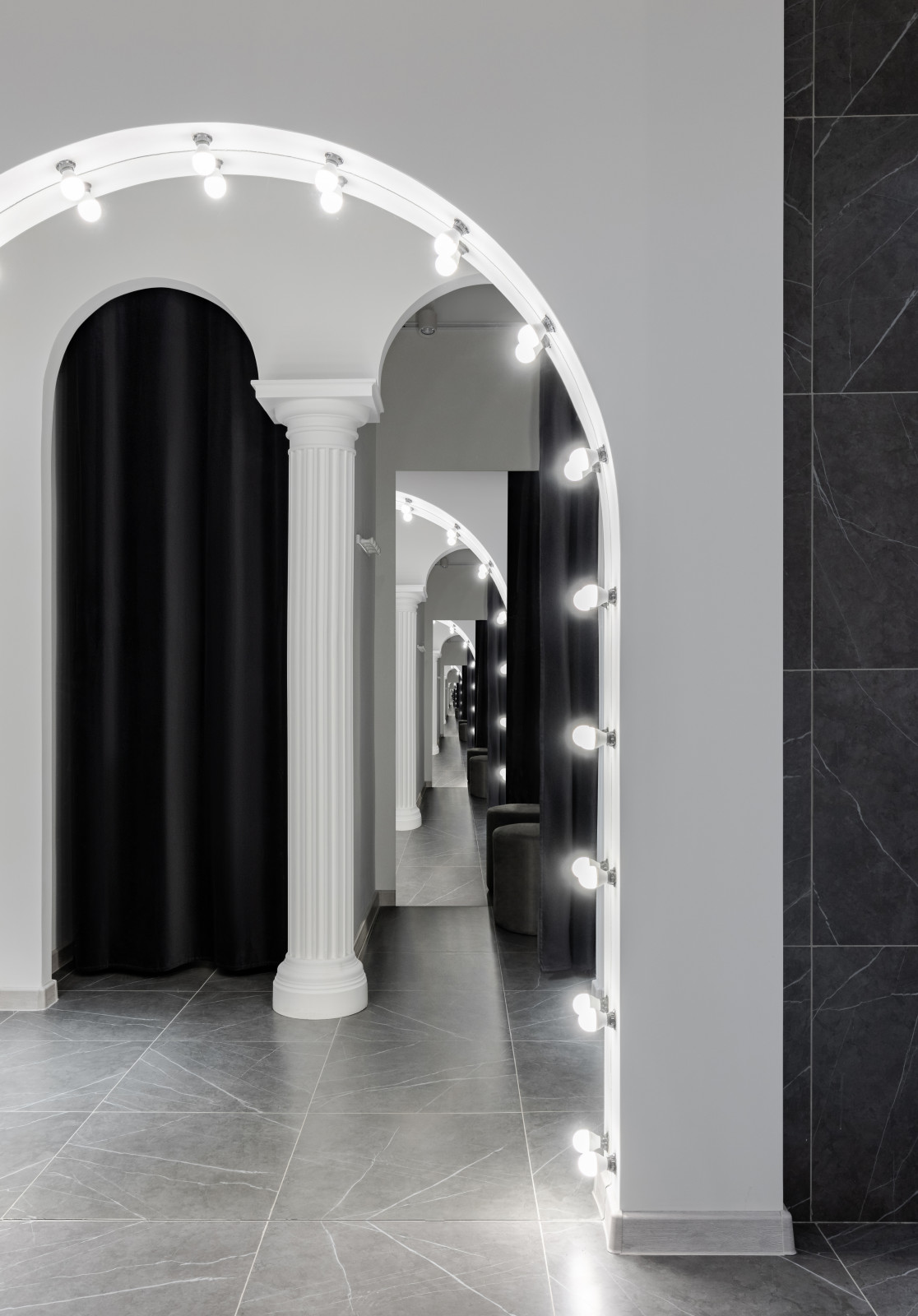 Обложка проекта: шоурум одежды